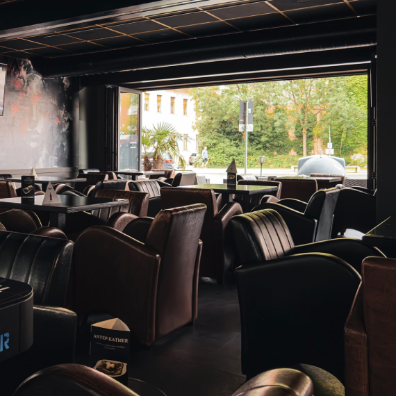 Cuante Shisha Palace