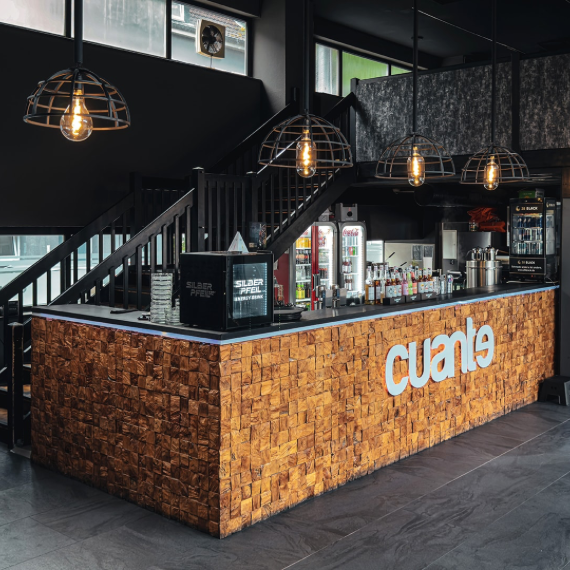 Cuante Shisha Palace